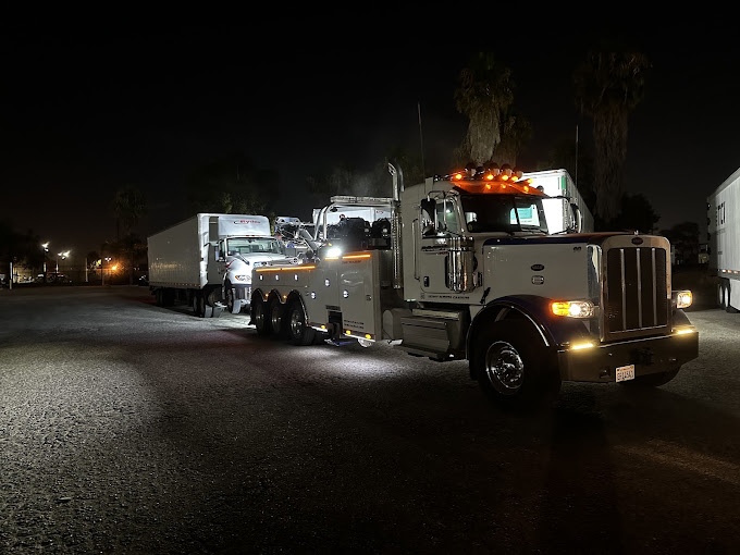 24/7 Roadside Assistance in San Diego – Help Is Just a Call Away