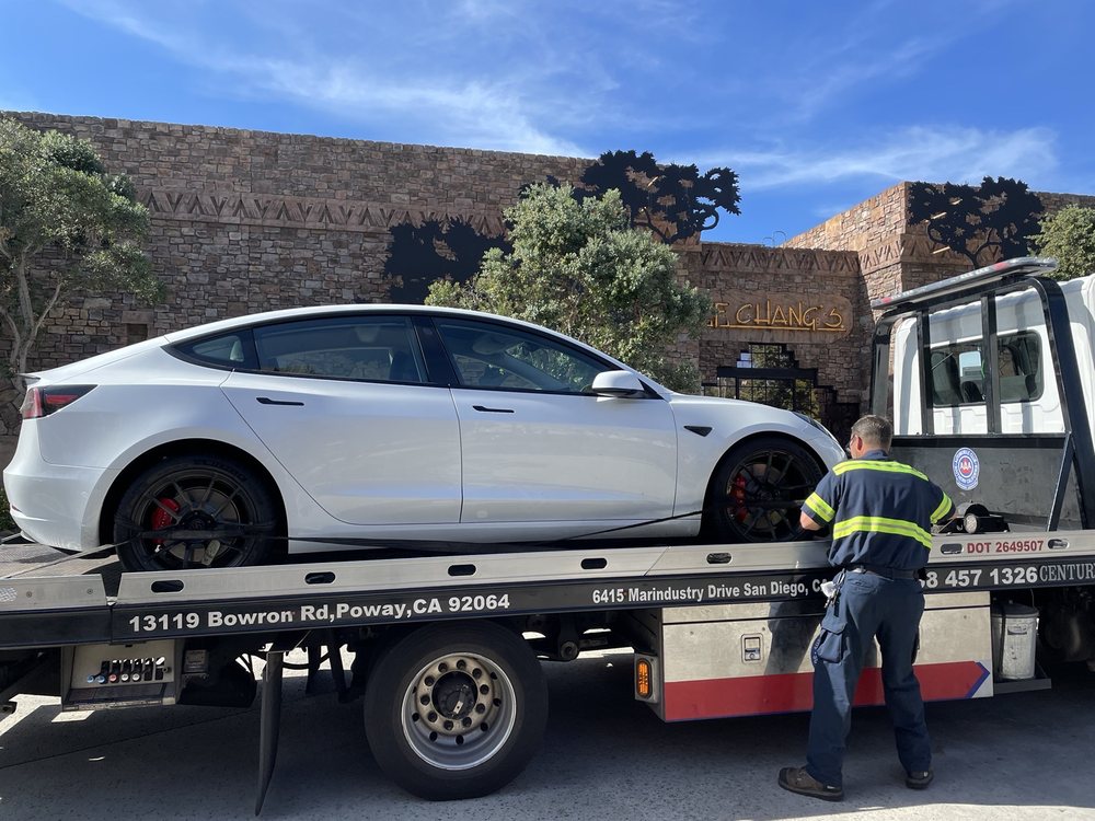 Electric Vehicle Towing in Poway